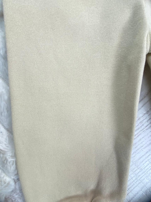 طقم بناتي شتوي خامه ميلتون مكون من قطعتين رسمة فيونكه ❤️🤍