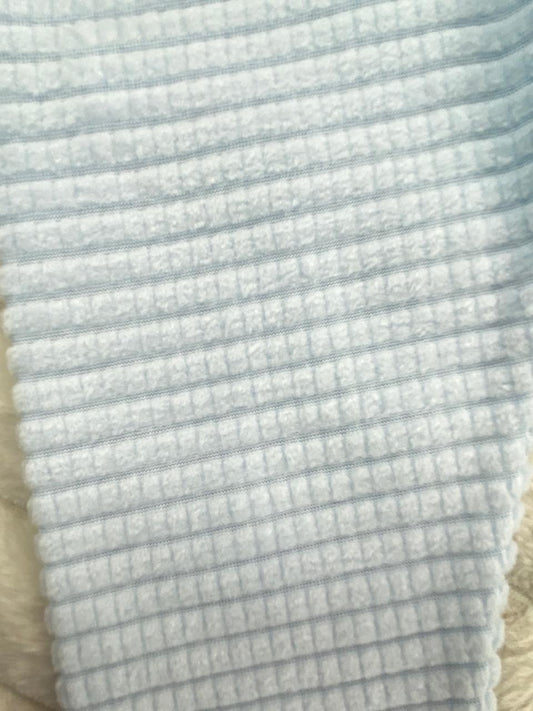 بيجامه اولادي و بناتي شتوي قطيفه مبطنه من الداخل ف مكون من قطعتين رسمة مركب🤍🩷