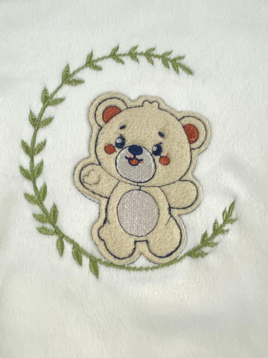 بيجامه اولادي و بناتي شتوي قطيفه مبطنه من الداخل ف مكون من قطعتين رسمة دب🤍🩷