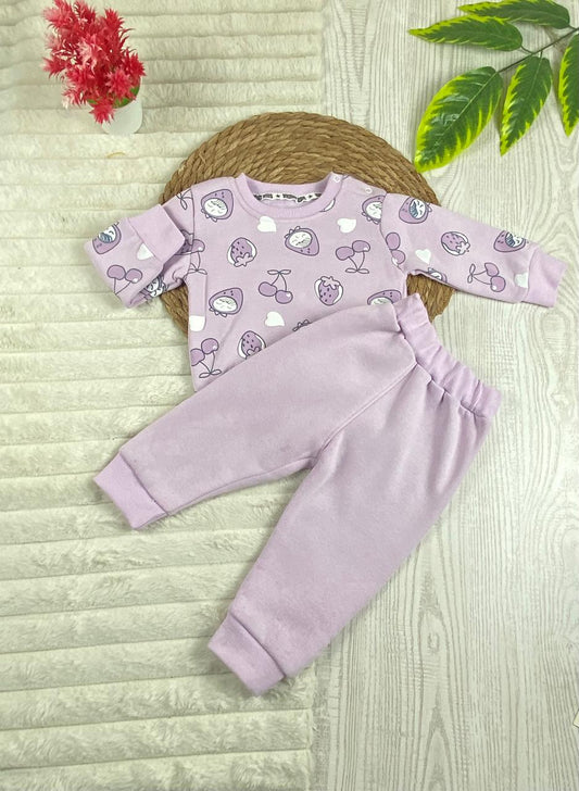 طقم شتوي ميلتون اولادي وبناتي مكون من قطعتين رسمة فواكه مبطن من الداخل🩷🤍