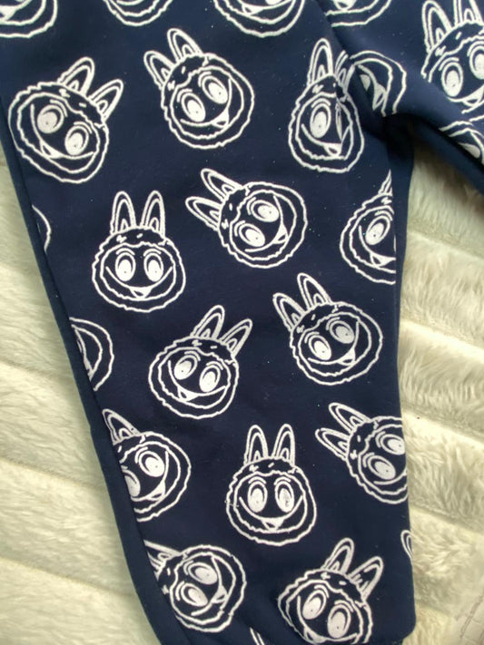 طقم اولادي وبناتي شتوي خامه ميلتون مكون من قطعتين مبطن من الداخل رسمة لبوبو❤️🤍