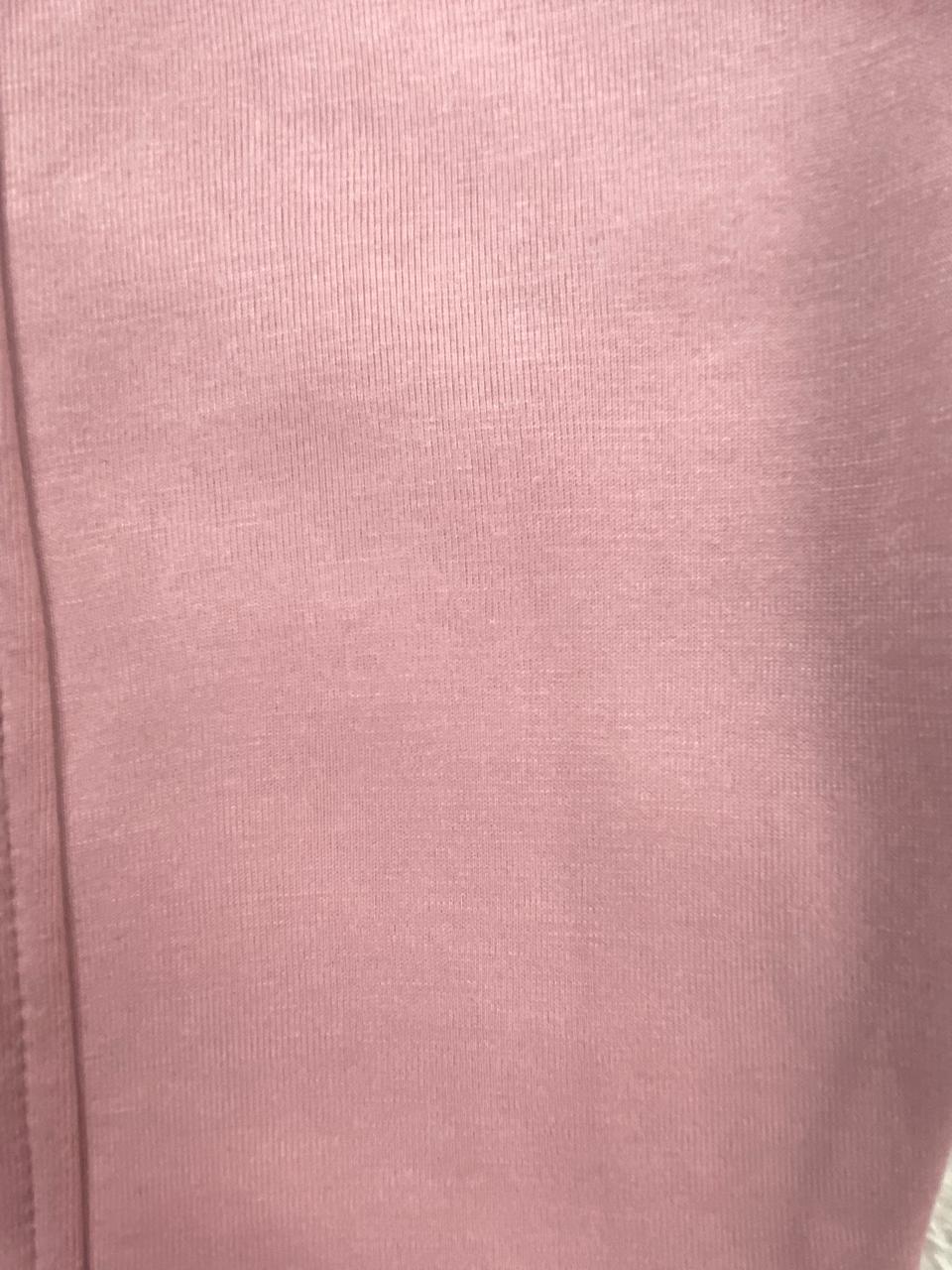 طقم بناتي شتوي خامه ميلتون مكون من قطعتين  رسمة ورد مبطن من الداخل ❤️🤍