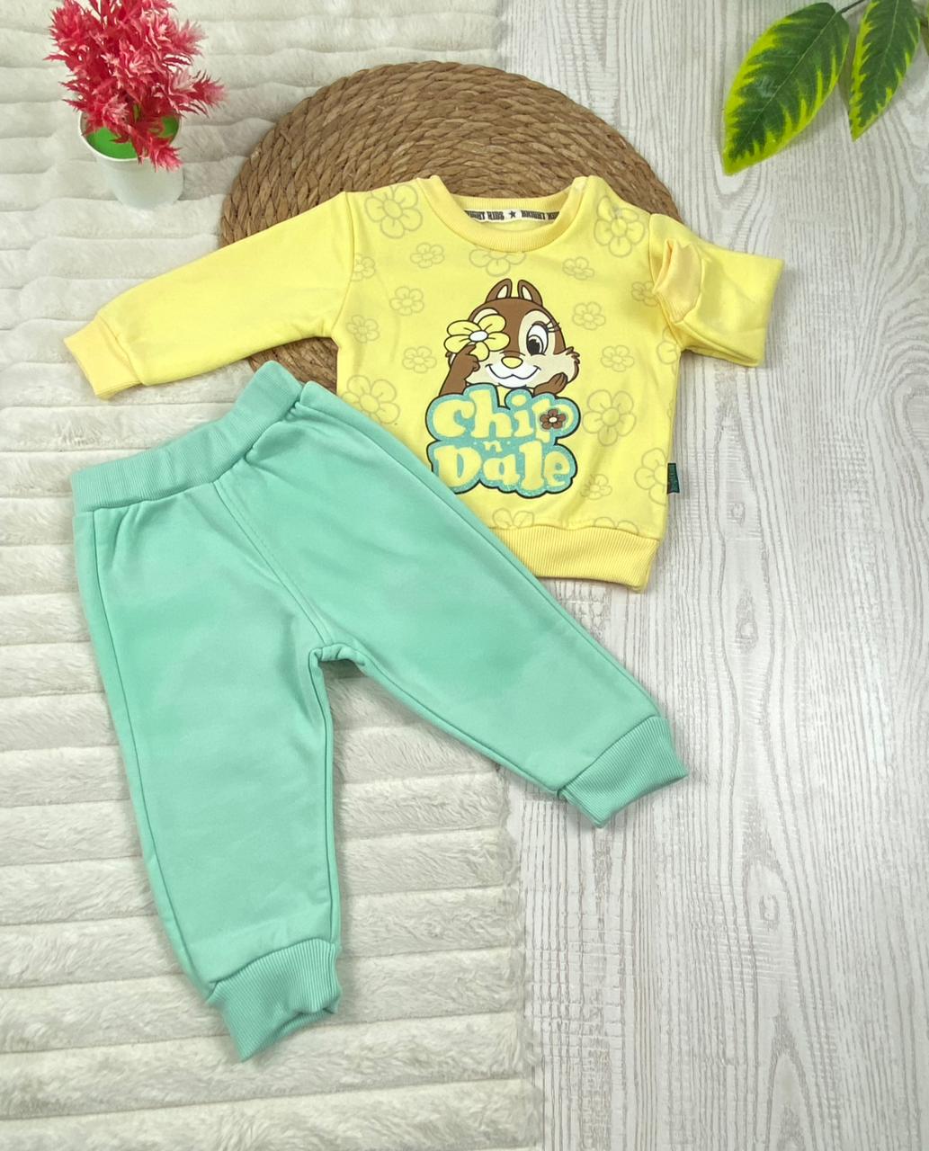 طقم بناتي شتوي خامه ميلتون مكون من قطعتين مبطن من الداخل chip dale❤️🤍