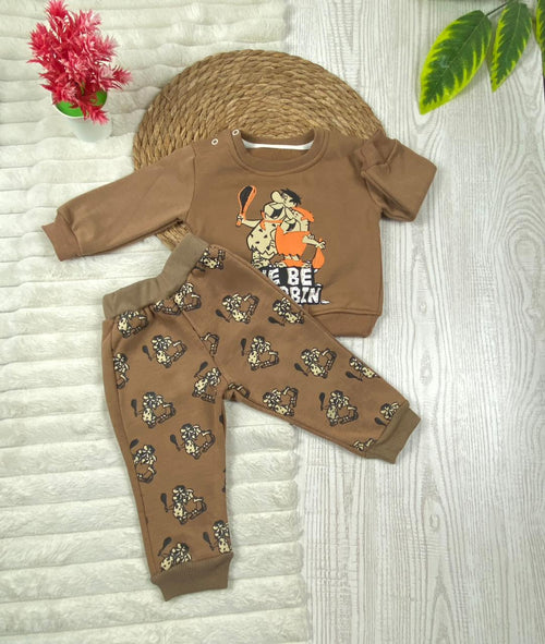 طقم اولادي وبناتي شتوي خامه ميلتون مكون من قطعتين مبطن من الداخل we be clubbin ❤️🤍