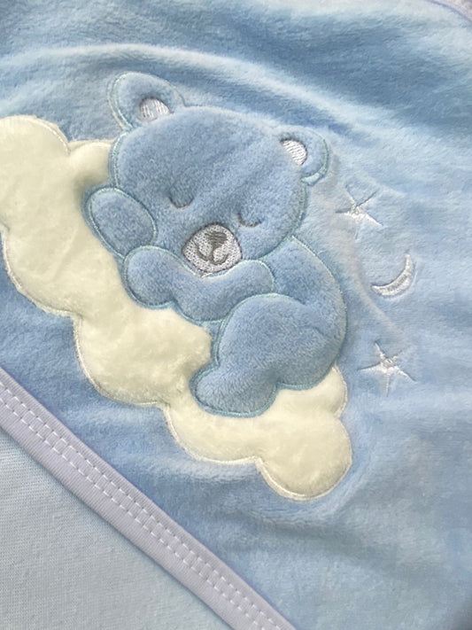 طقم مستشفي قطيفه 100% مكون من اربع قطع رسمة دب وسحابه 🩷💙🖤