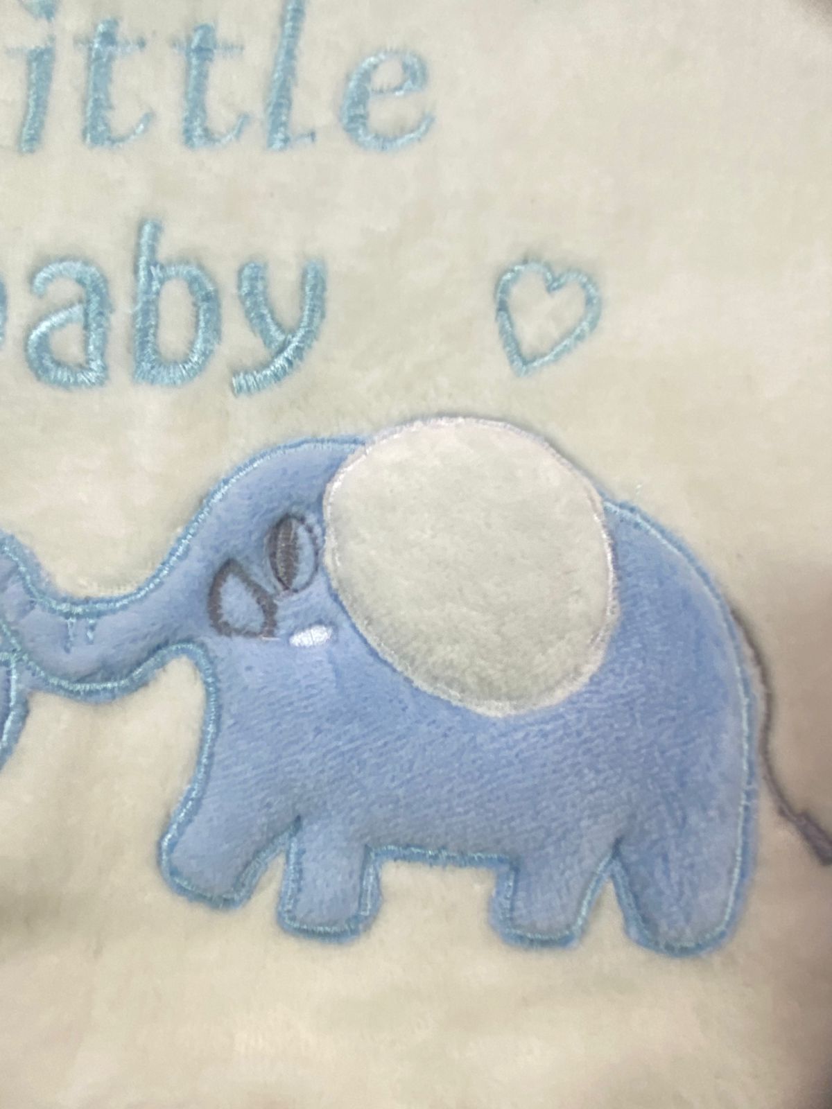 طقم مستشفي قطيفه 100% مكون من اربع قطع رسمة الفيل  🩷💙🖤