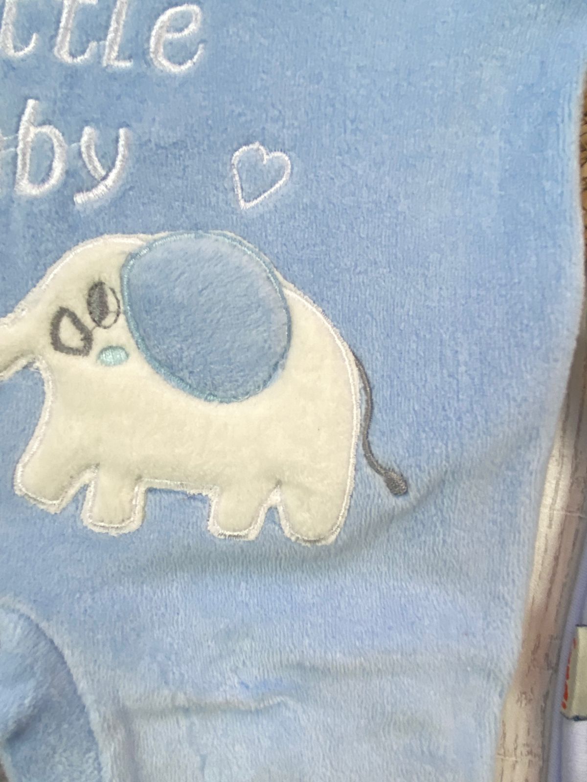 طقم مستشفي قطيفه 100% مكون من اربع قطع رسمة الفيل  🩷💙🖤