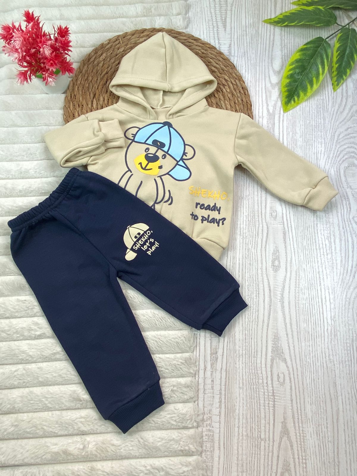 طقم اولادي وبناتي شتوي خامه ميلتون مكون من قطعتين shekho roady to play ❤️🤍