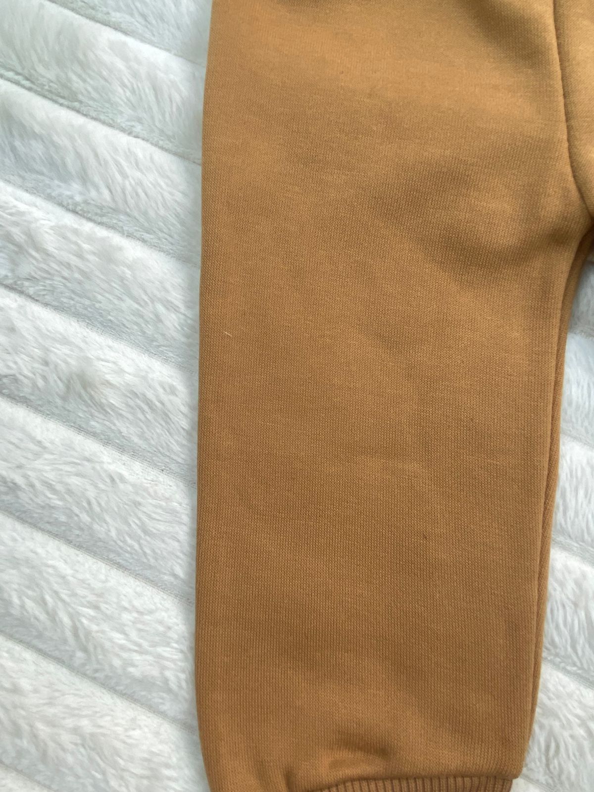 طقم اولادي وبناتي شتوي خامه ميلتون مكون من قطعتين shekho roady to play ❤️🤍