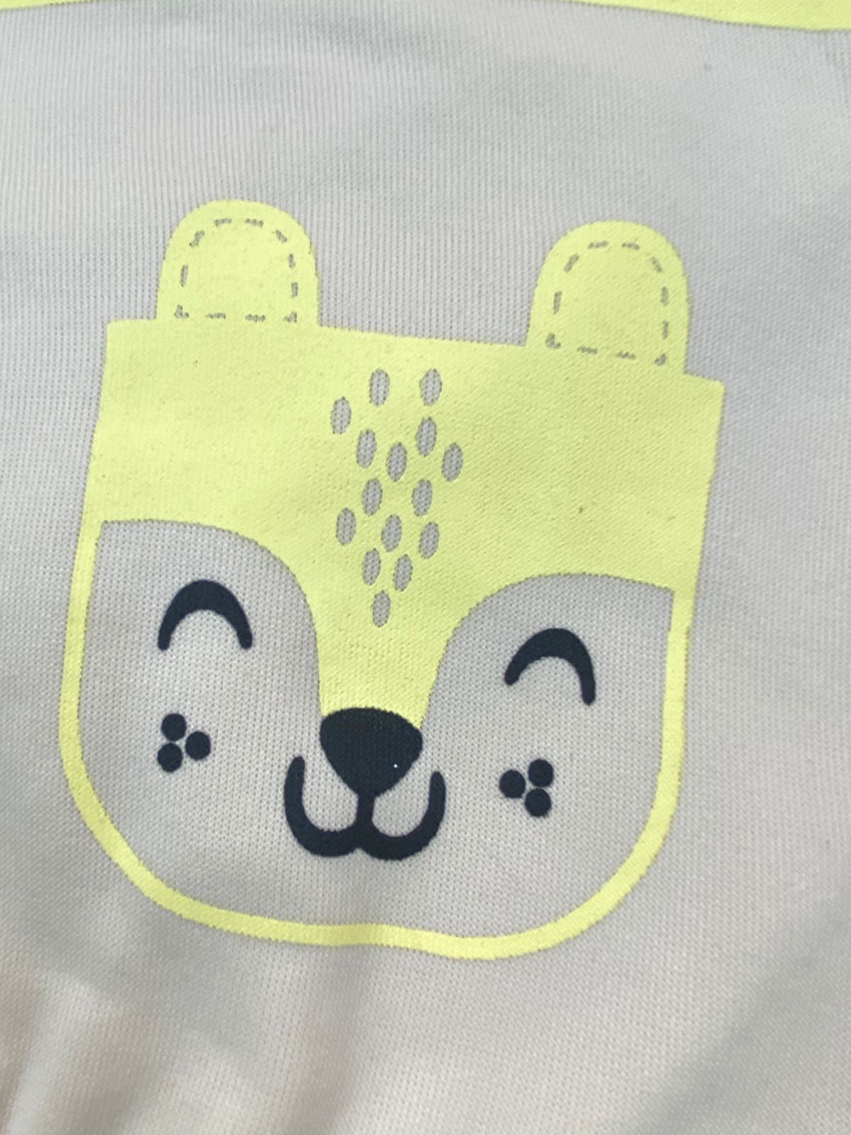 طقم اولادي وبناتي شتوي خامه ميلتون مكون من قطعتين رسمة سنجاب❤️🤍