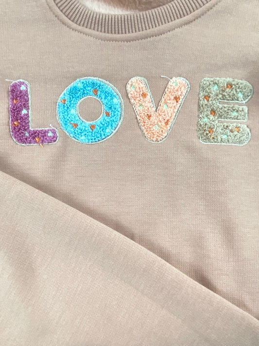 طقم بناتي شتوي خامه ميلتون مبطنه من الداخل مكون من قطعتين LOVE 🤍🤍