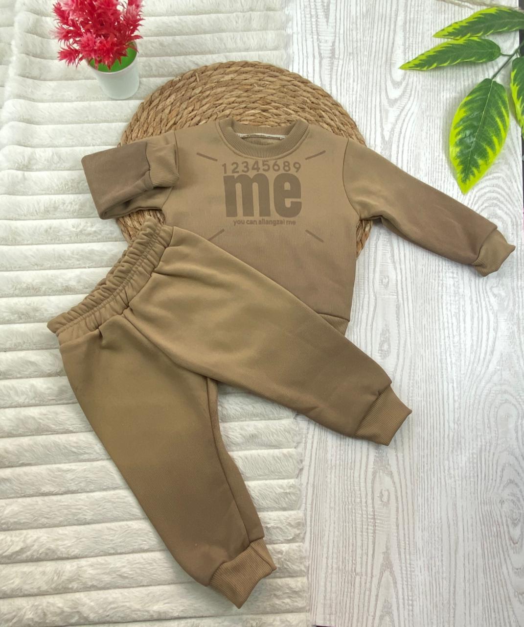 طقم اولادي شتوي خامه ميلتون مبطنه من الداخل مكون من قطعتين ME 🤍🤍