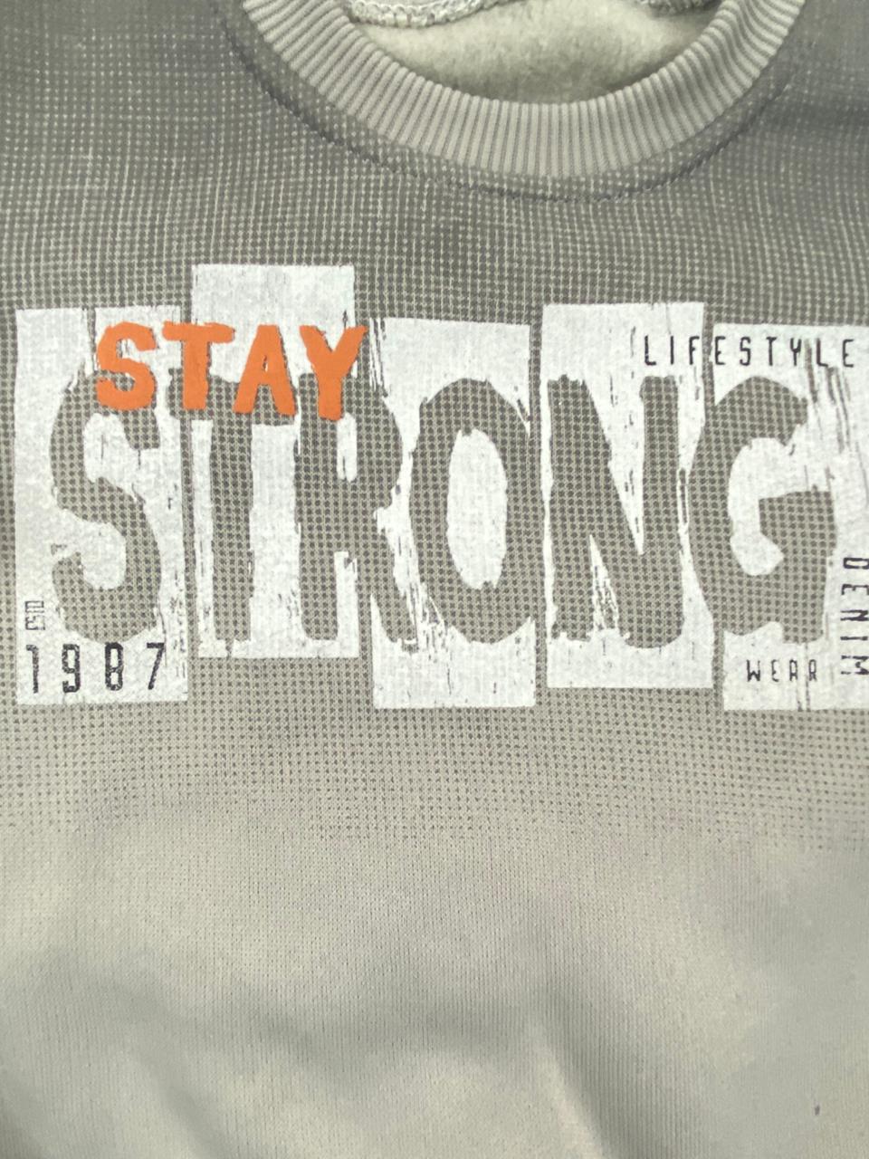 طقم اولادي شتوي خامه ميلتون مبطنه من الداخل مكون من قطعتين STAY STRONG 🤍🤍