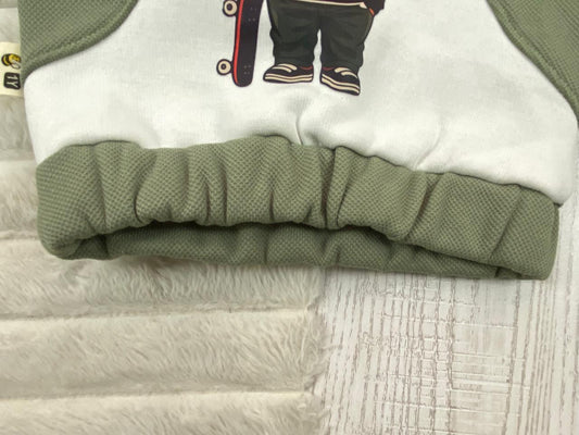 طقم اولادي شتوي خامه ميلتون مبطنه من الداخل مكون من قطعتين رسمة لبوبو  🤍🤍