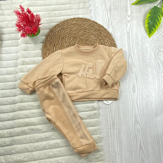 طقم اولادي شتوي خامه ميلتون مبطنه من الداخل مكون من قطعتين hi   🤍🤍