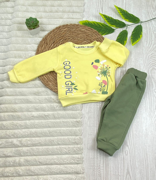 طقم بناتي شتوي خامه ميلتون مكون من قطعتين مبطن من الداخل good girl❤️🤍