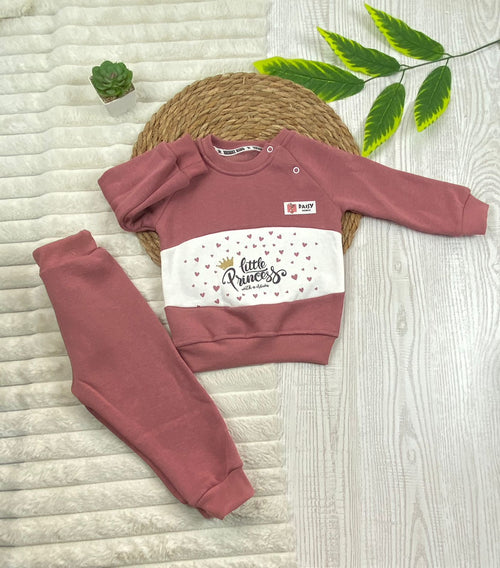 طقم بناتي شتوي خامه ميلتون مكون من قطعتين مبطن من الداخل little princess❤️🤍