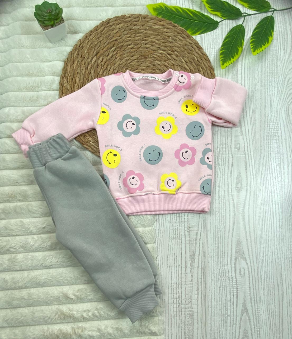 طقم بناتي شتوي خامه ميلتون مكون من قطعتين مبطن من الداخلl smile❤️🤍