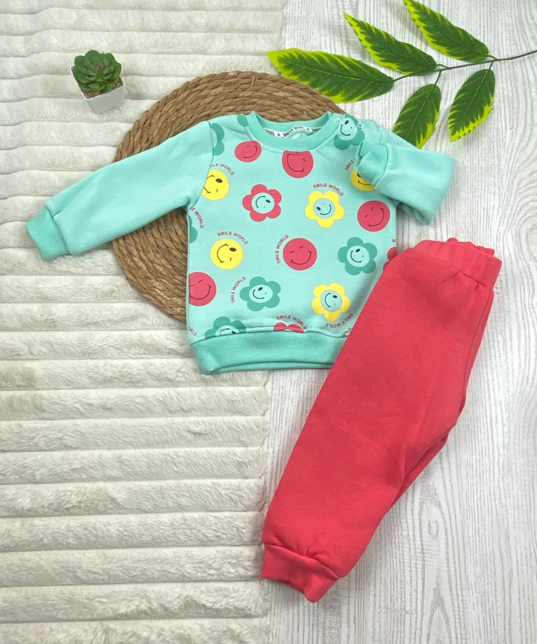 طقم بناتي شتوي خامه ميلتون مكون من قطعتين مبطن من الداخلl smile❤️🤍