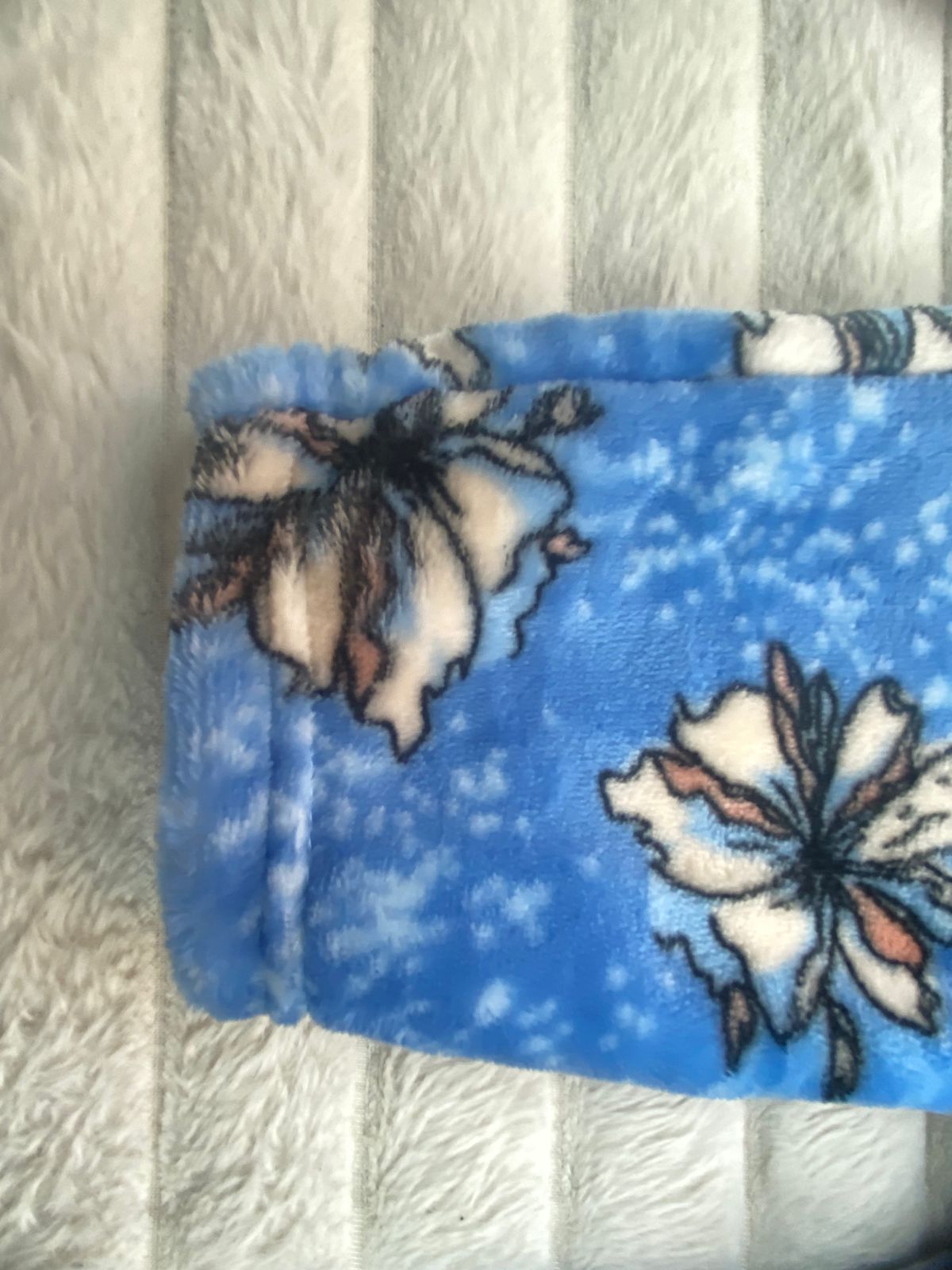 سالوبيت فرو اولادي وبناتي مبطن من الداخل رسمة فراشه ❤️😍