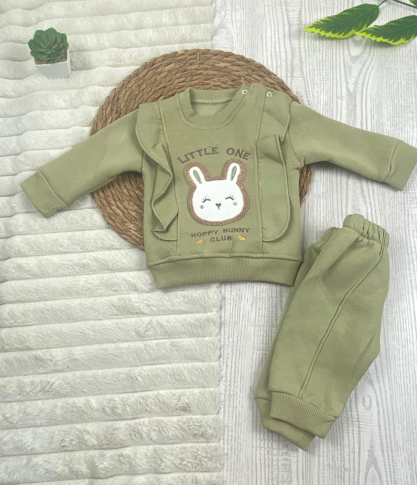 طقم شتوي ميلتون بناتي مبطن من الداخل مكون من قطعتين little one😍❤️