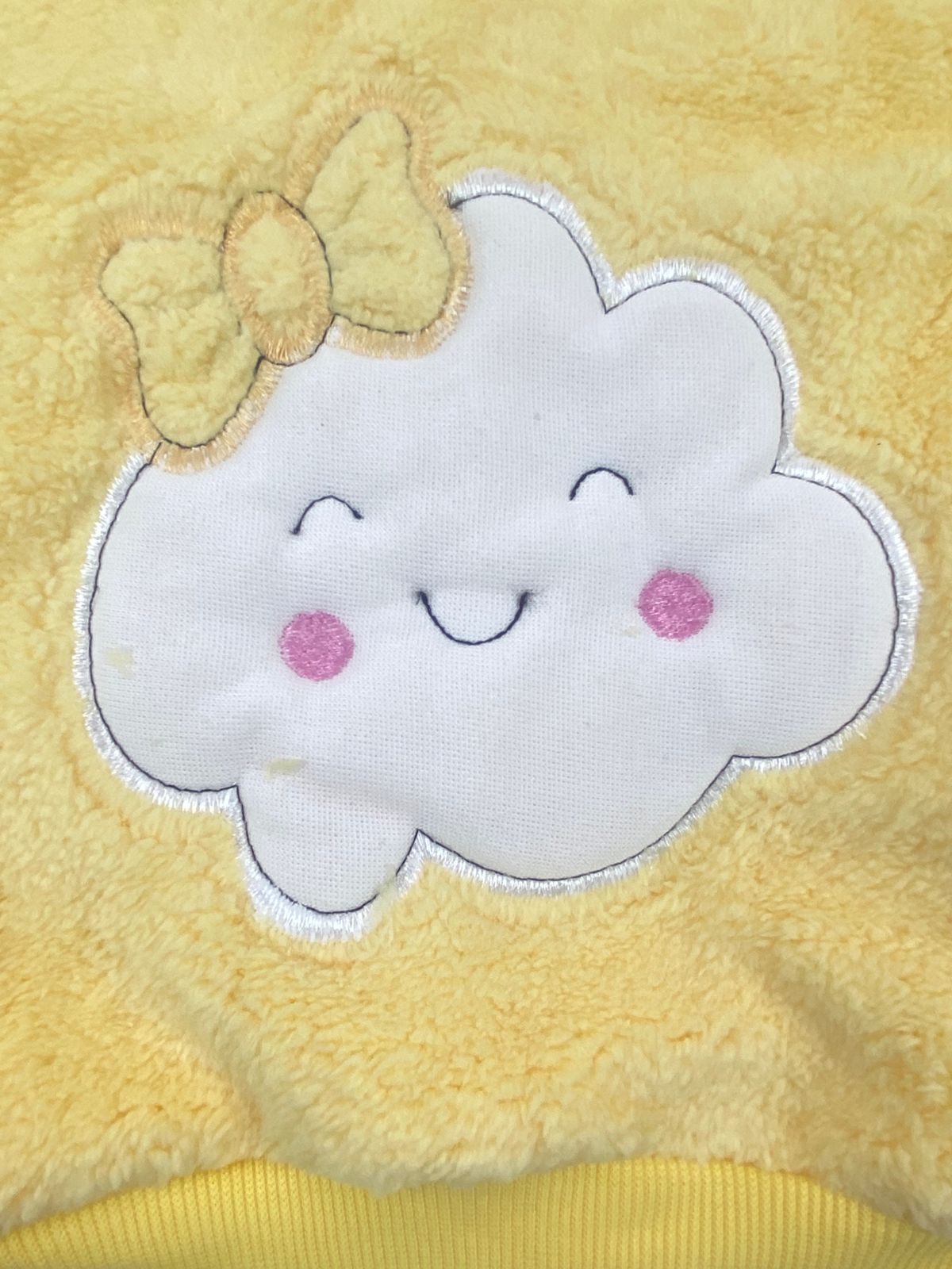 بيجامه فرو بناتي خامه روعه مبطن من الداخل رسمة سحابه😍🤍