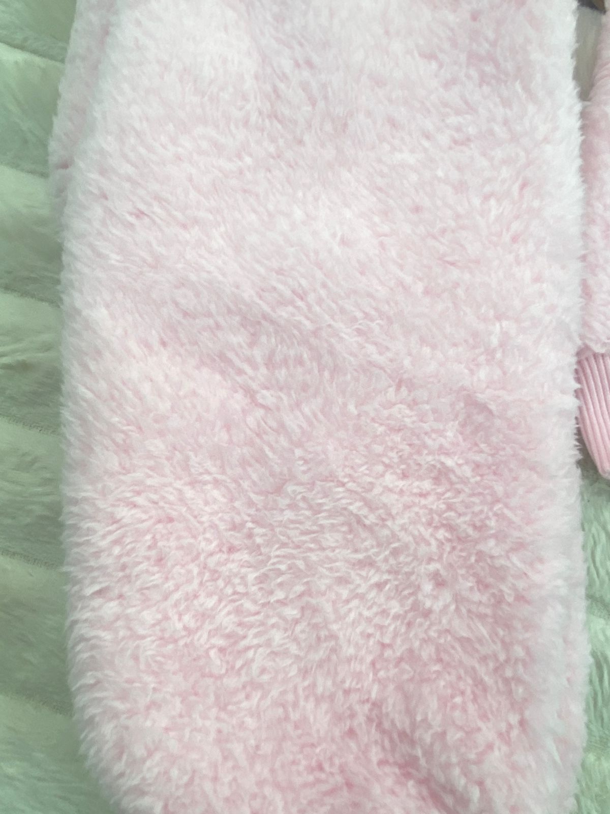 بيجامه فرو بناتي خامه روعه مبطن من الداخل رسمة سحابه😍🤍