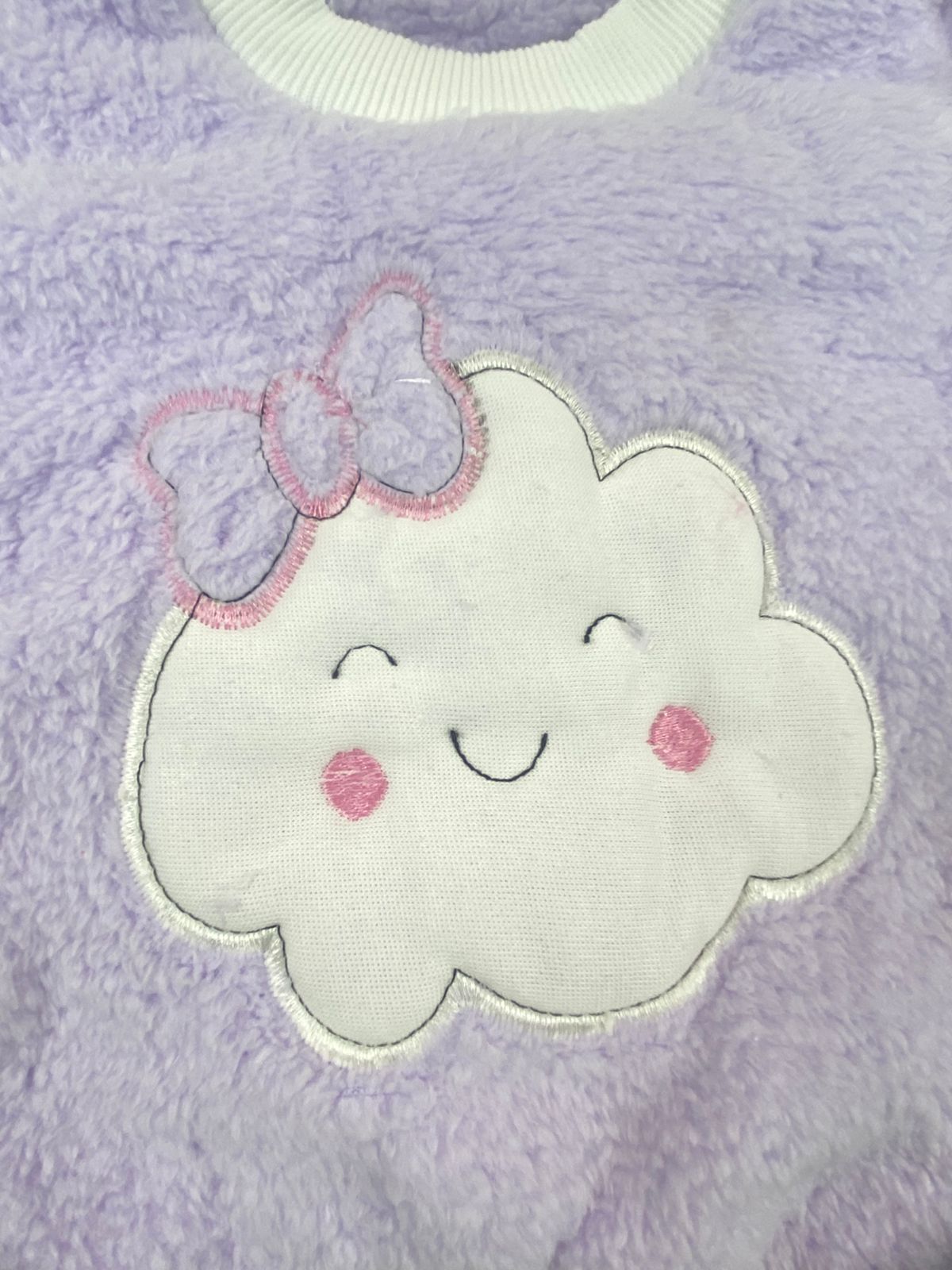 بيجامه فرو بناتي خامه روعه مبطن من الداخل رسمة سحابه😍🤍