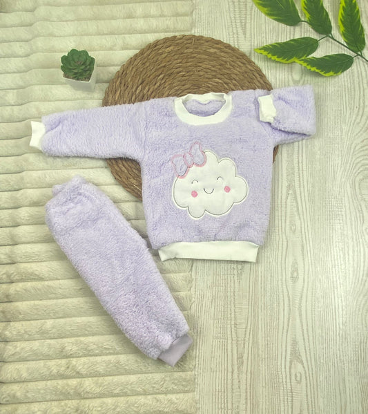 بيجامه فرو بناتي خامه روعه مبطن من الداخل رسمة سحابه😍🤍