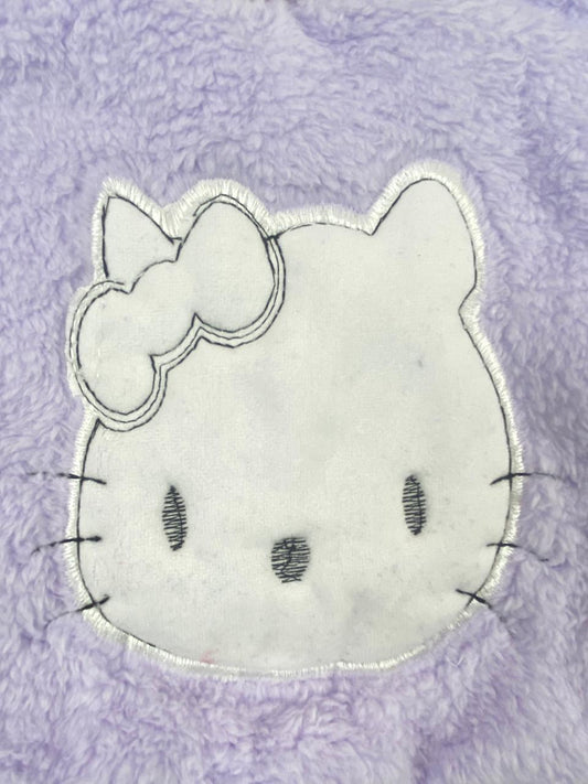 بيجامه فرو بناتي خامه روعه مبطن من الداخل رسمة قطه😍🤍