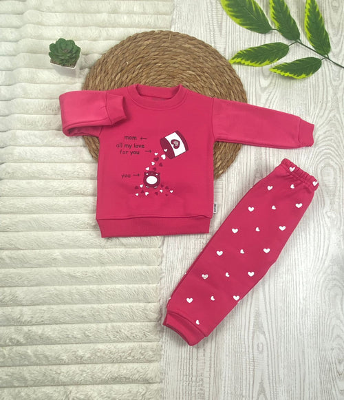 طقم بناتي شتوي خامه ميلتون مكون من قطعتين رسمة mom all my love 🤍🤍