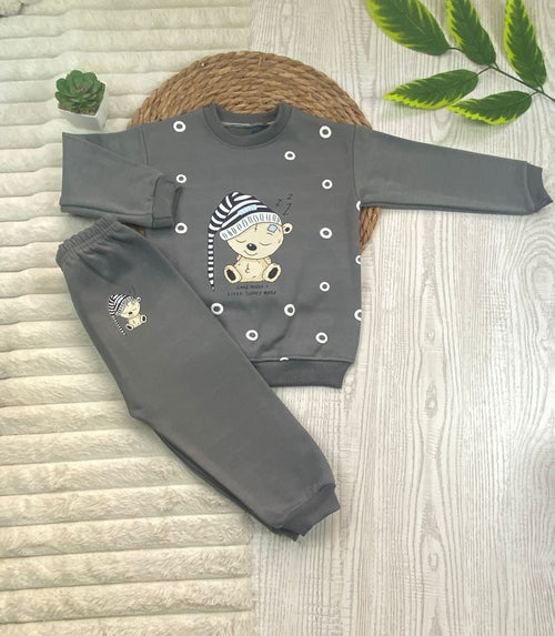 طقم اولادي وبناتي شتوي خامه ميلتون مكون من قطعتين رسمة TNOICH 🤍🤍