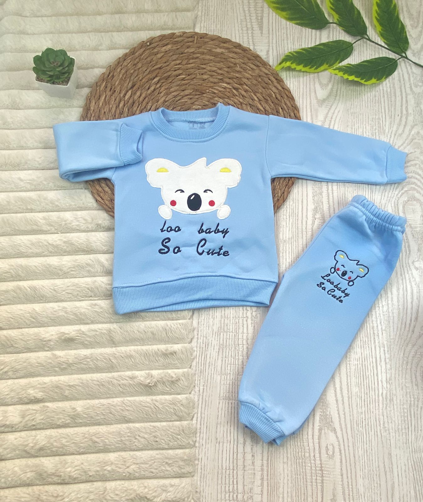 طقم اولادي وبناتي شتوي خامه ميلتون مكون من قطعتين رسمة كسلان 😍😍