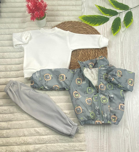 طقم خروجي اولادي وبناتي مكون من 3 قطع بجاكيت وتربووف مبطن من الداخل رسمة اسد 💞❤️