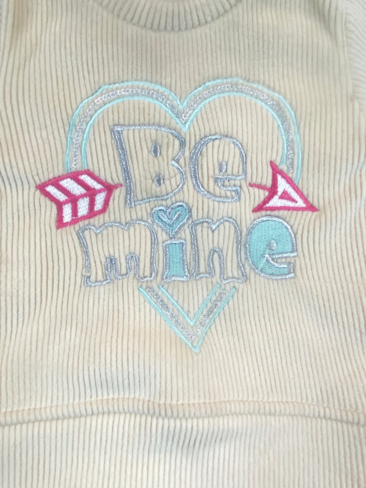 بيجامه قطيفه مسحب بناتي مكونه من قطعتين مبطن من الداخل be mine 🤍🩷