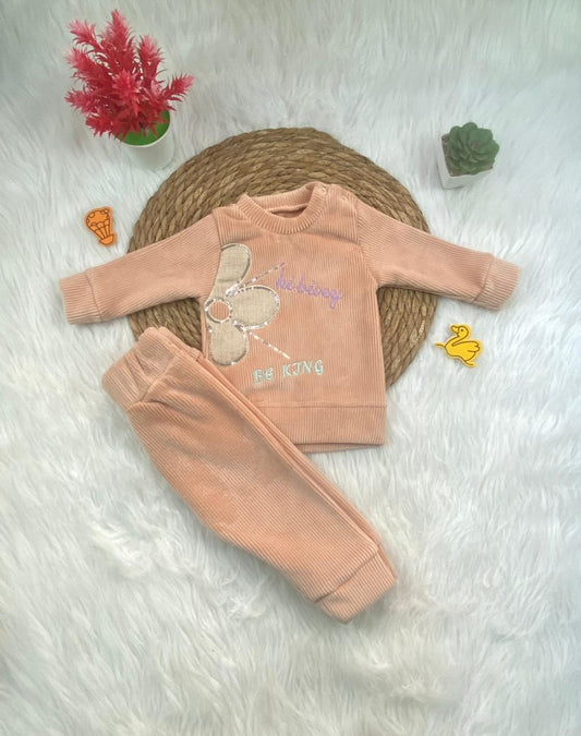 بيجامه قطيفه مسحب بناتي مكونه من قطعتين مبطن من الداخل رسمة وردة 😍😍