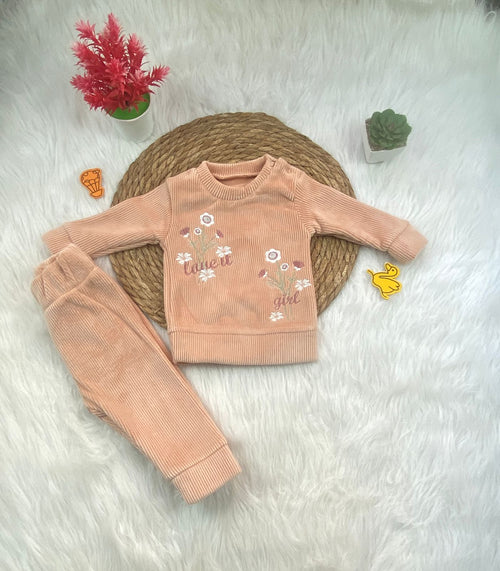 بيجامه قطيفه مسحب بناتي مكونه من قطعتين مبطن من الداخل  رسمة ورود🤍🩷