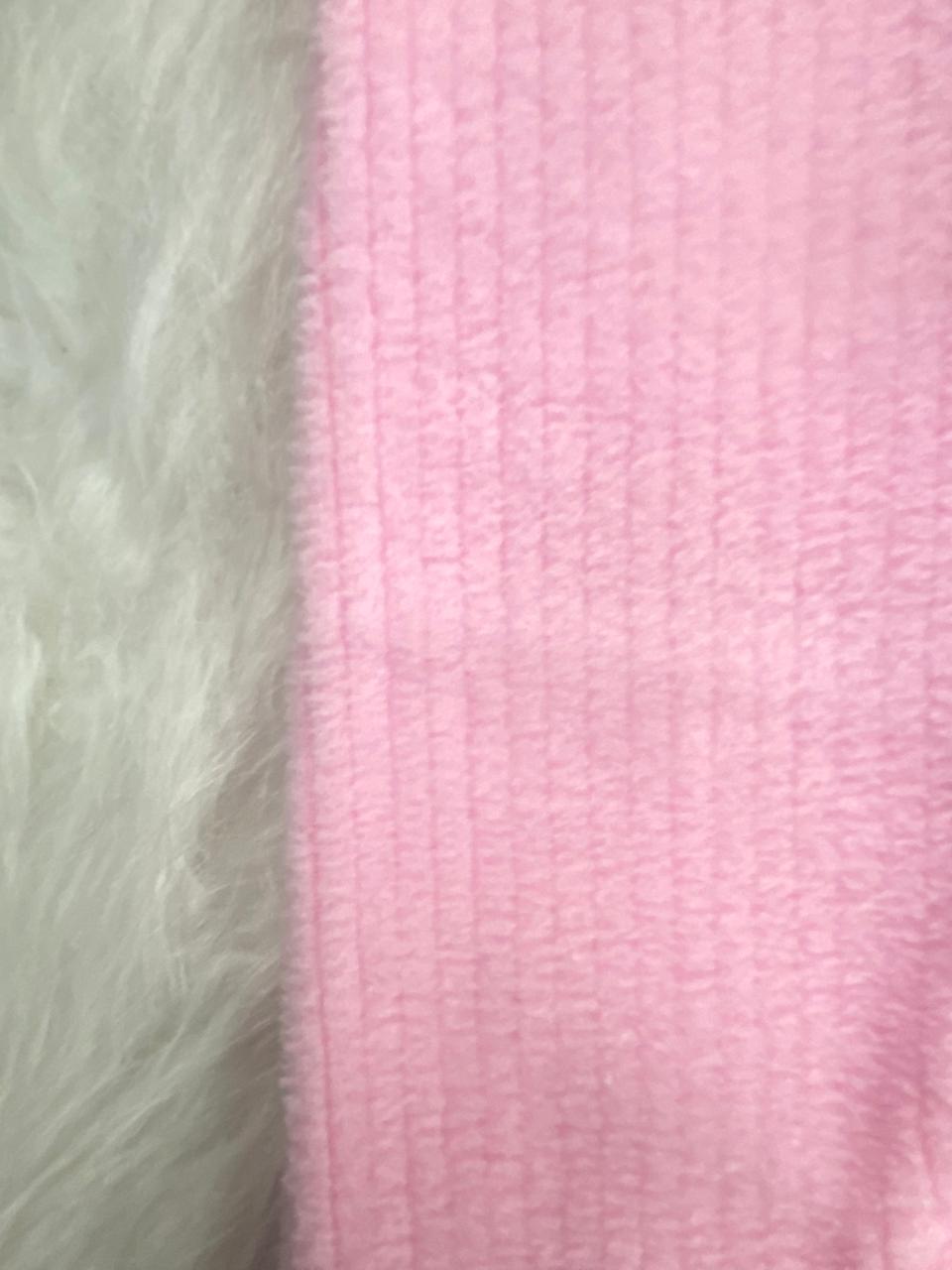 بيجامه قطيفه مسحب بناتي مكونه من قطعتين مبطن من الداخل  meow 🤍🩷