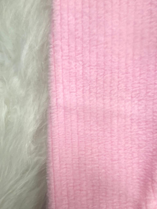 بيجامه قطيفه مسحب بناتي مكونه من قطعتين مبطن من الداخل  meow 🤍🩷