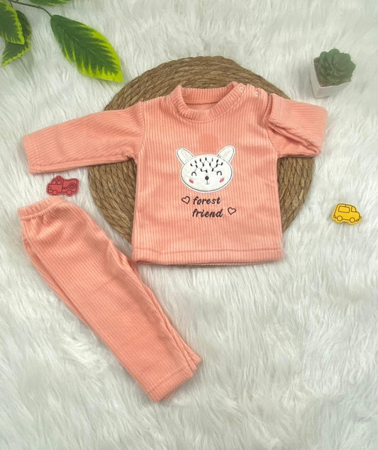 بيجامه قطيفه مسحب اولادي وبناتي مكونه من قطعتين مبطن من الداخل  forest friend 🤍🩷