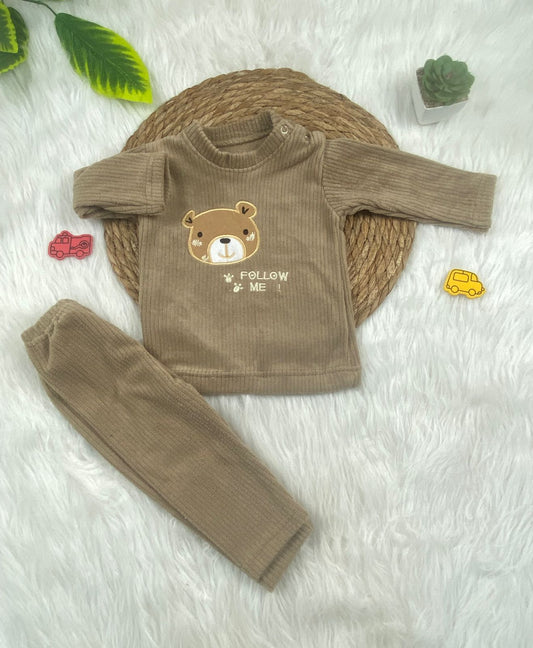 بيجامه قطيفه مسحب اولادي وبناتي مكونه من قطعتين مبطن من الداخل  follow me🤍🩷