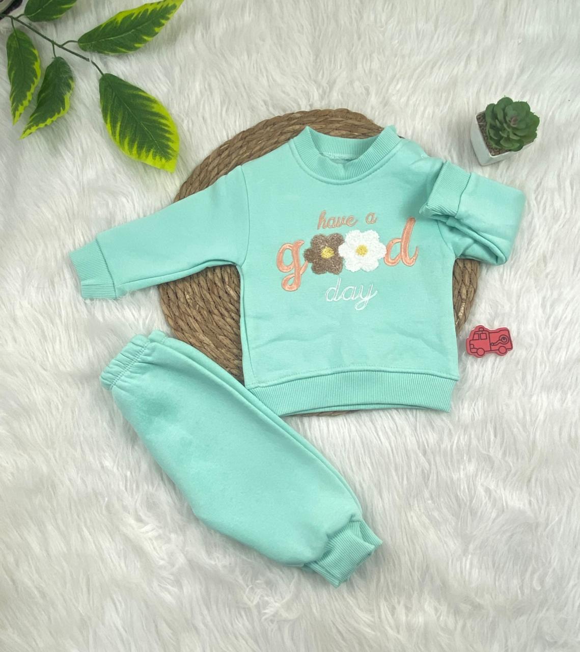 طقم شتوي ميلتون بناتي مكون من قطعتين مبطن من الداخل good day🩷🤍