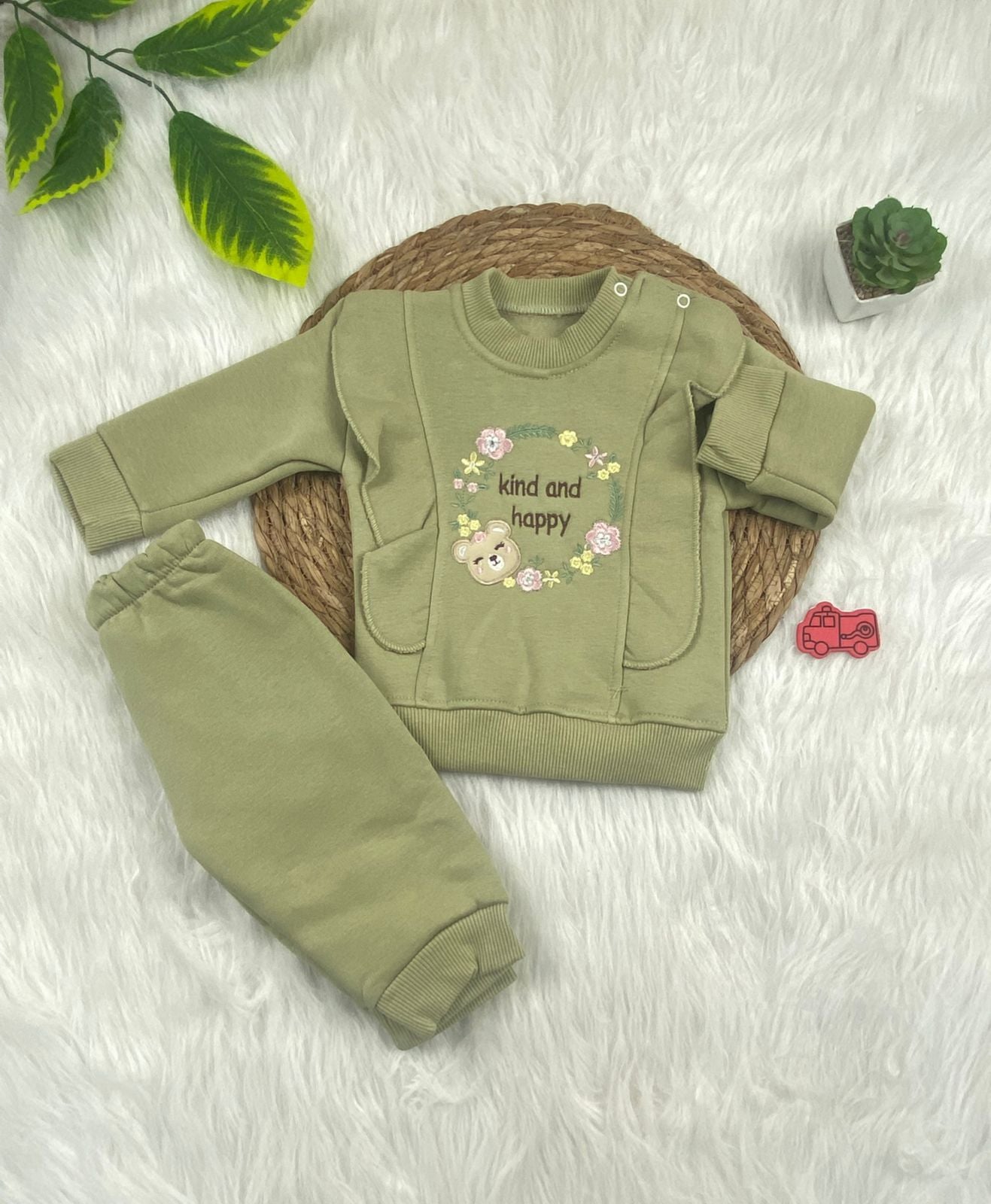 طقم شتوي ميلتون اولادي وبناتي مكون من قطعتين مبطن من الداخل kind and happy🩷🤍