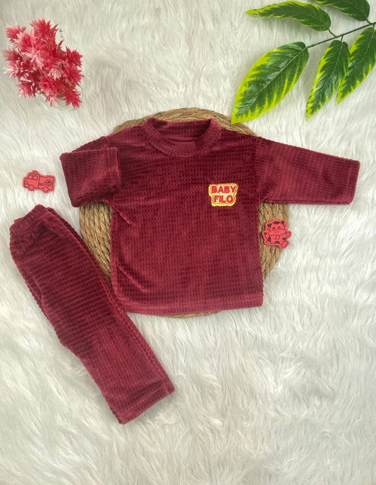 بيجامه قطيفه مسحب اولادي وبناتي مكونه من قطعتين مبطن من الداخل🤍🩷