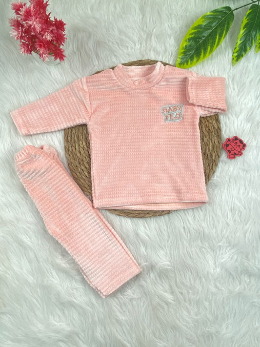 بيجامه قطيفه مسحب اولادي وبناتي مكونه من قطعتين مبطن من الداخل🤍🩷