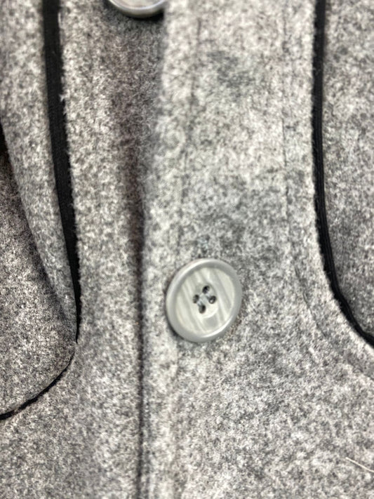 طقم خروج اولادي مكون من 3 قطع بجاكت جوخ خامه تقيله hero luxury🩵🤍