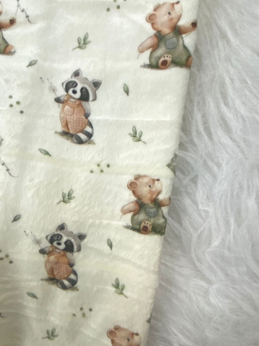 طقم تدفئه اولادي وبناتي خامه قطيفه ناعمه 🤍🤍