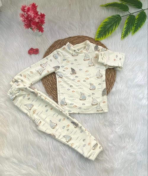 طقم تدفئه بناتي واولادي خامه قطيفه ناعمه مبطن من الداخل  😍💞😍