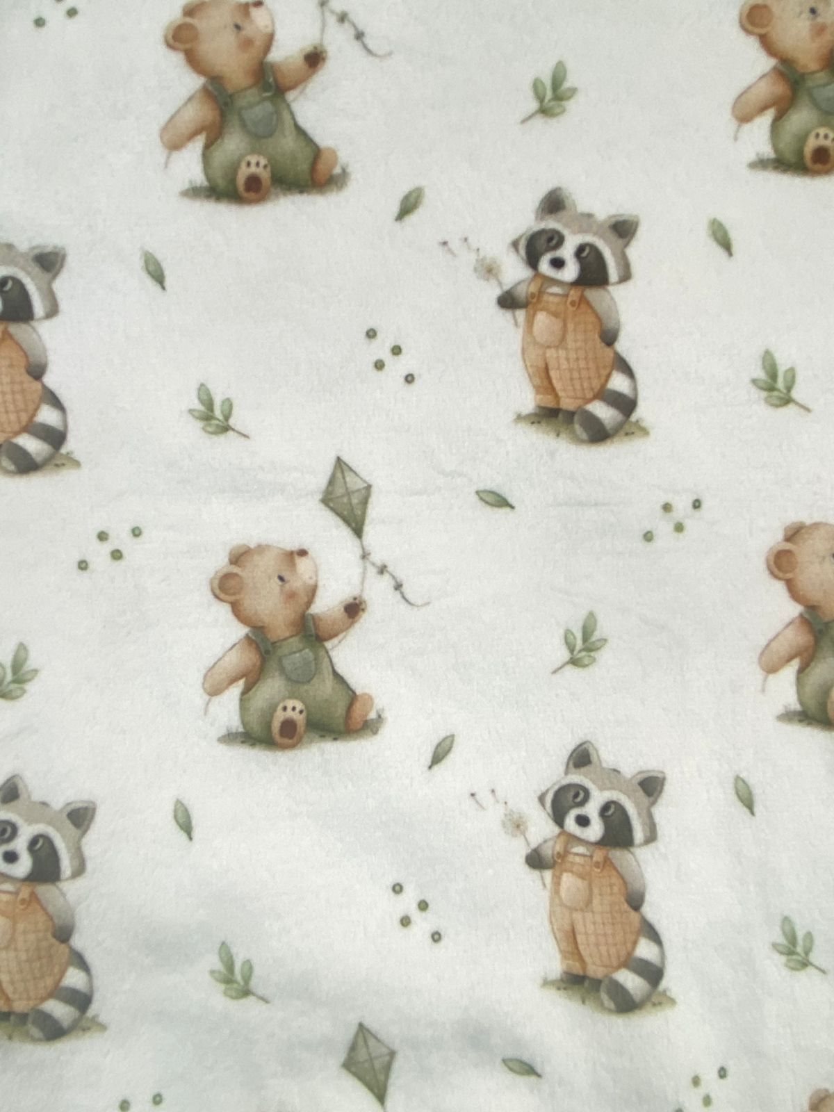 طقم تدفئه بناتي واولادي خامه قطيفه ناعمه مبطن من الداخل  😍❤️