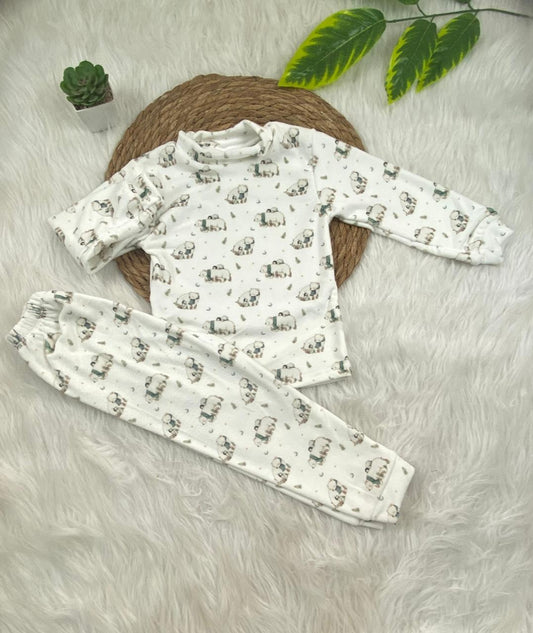 طقم تدفئه بناتي واولادي خامه قطيفه ناعمه مبطن من الداخل  😍💞❤️